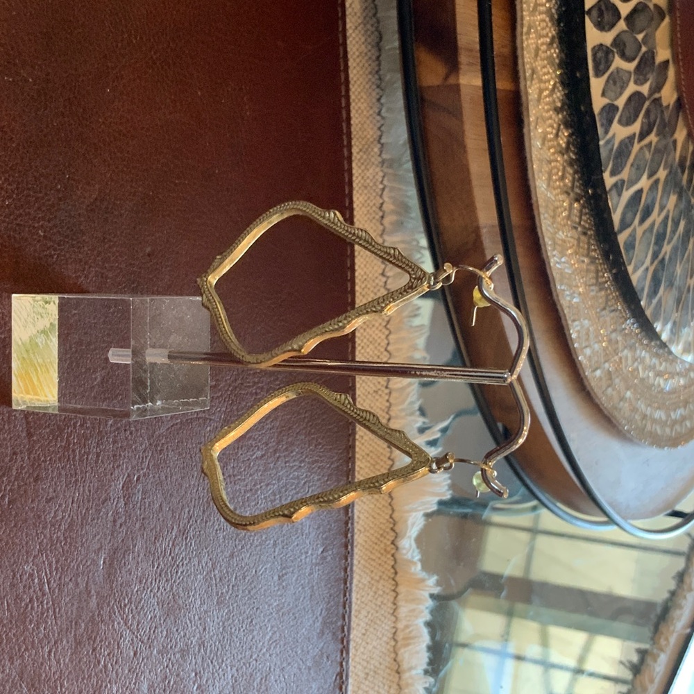 Kendra Scott Gold Textured Earrings
